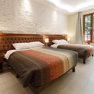Hotel Artplaza