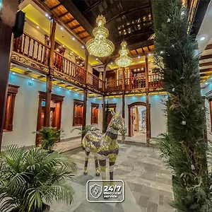 Hotel & Rooftop King Experience By David, Quito